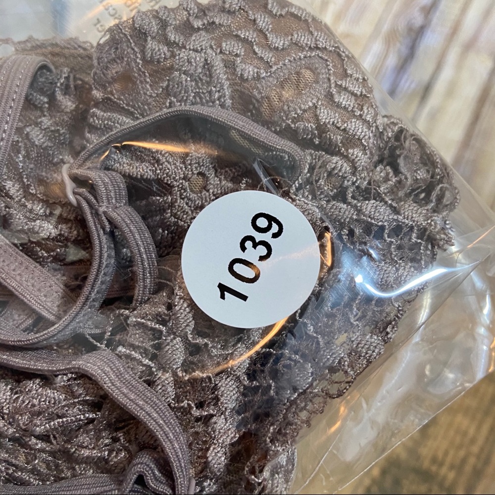 Express taupe adjustable strap bralette size small - Picture 12 of 12